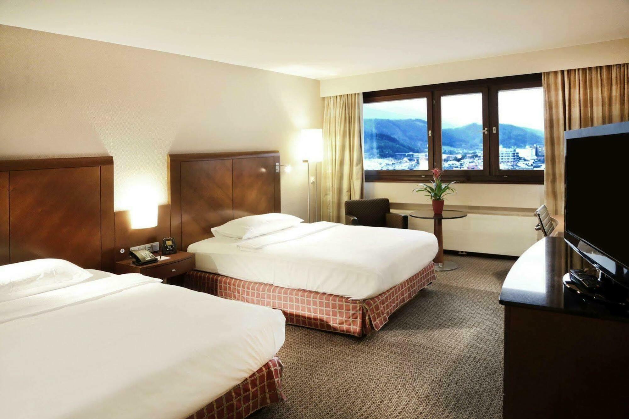 Ac Hotel By Marriott Innsbruck Esterno foto